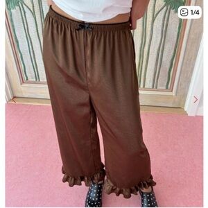 Liora Ruffle Pant Lisa Says Gah size S
- chocolate